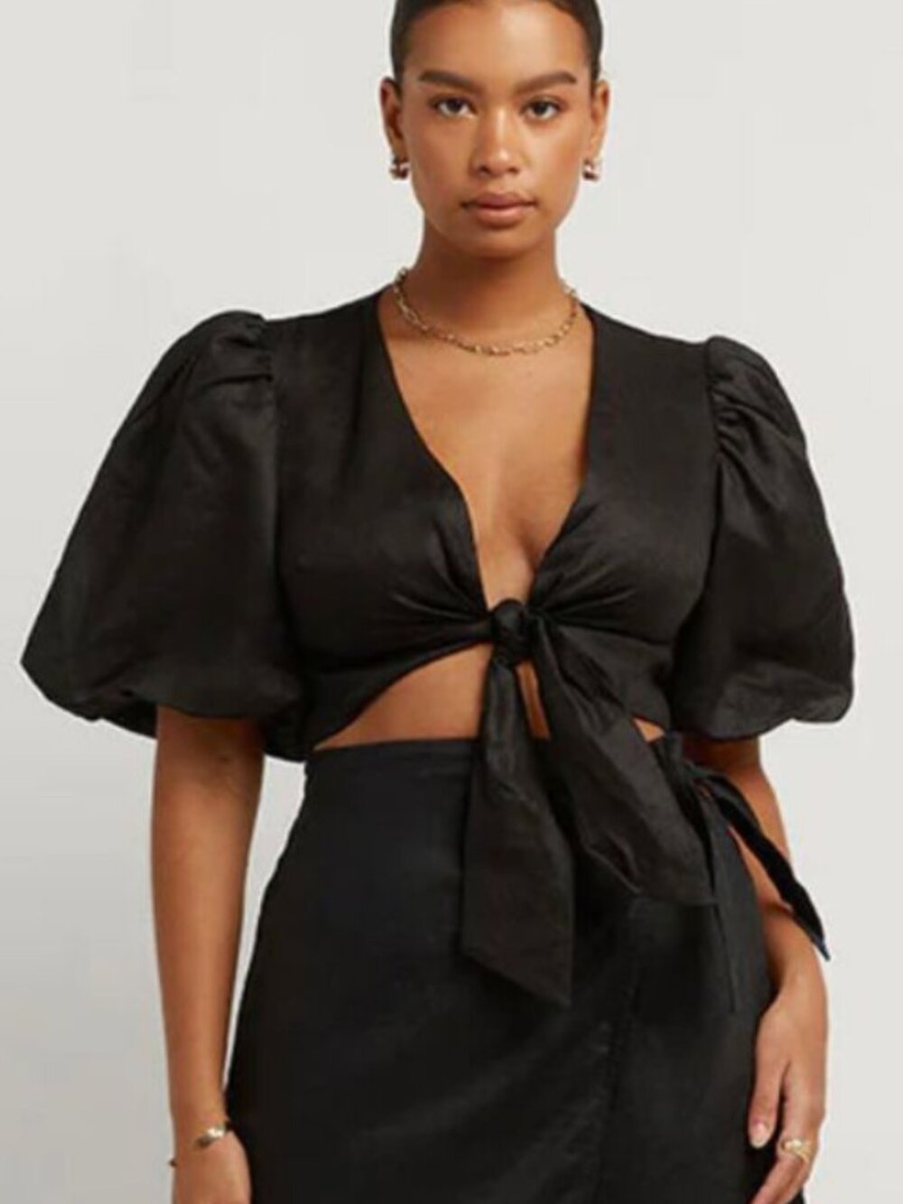 Dissh Hallie Linen Tie Front Puff Sleeve Crop Top - Picture 3 of 7
